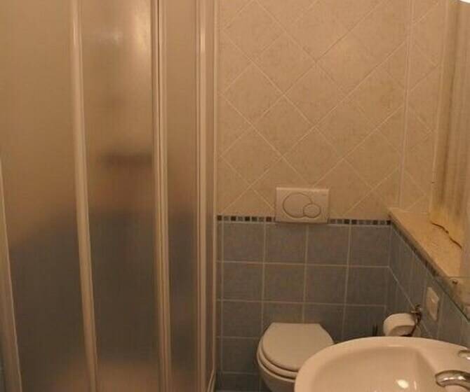اتاق استاندارد, Bruna