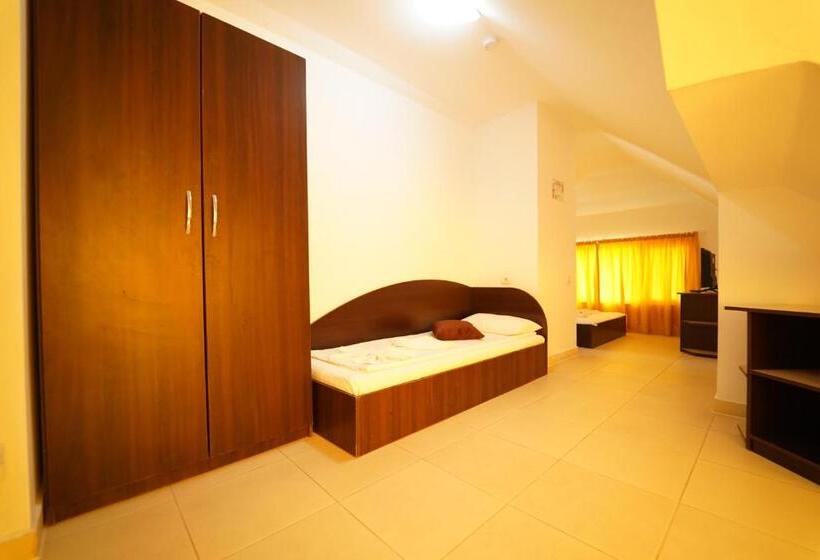 اتاق استاندارد سه نفره, Complex Marinn Costinesti
