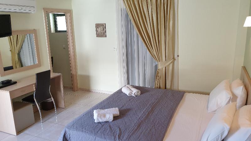 استودیوی استاندارد, Eleana Boutique Hotel & Blue Infinity