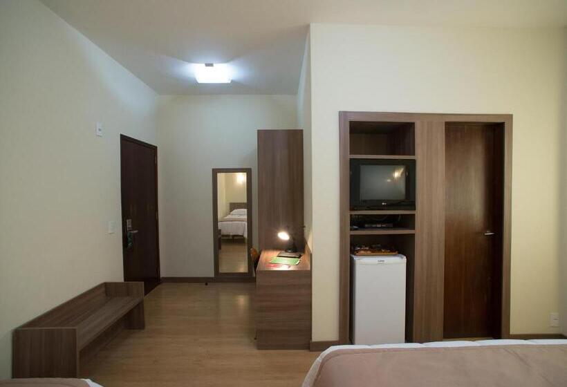 اتاق استاندارد سه نفره, Entremares