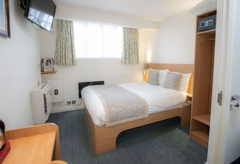 Standard Room, Connaught House  London Excel