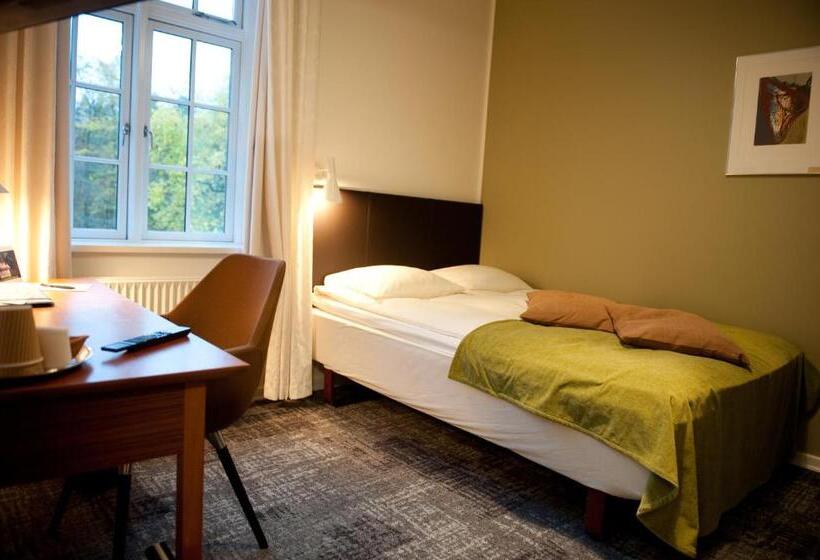 Standard Single Room, Gl. Skovridergaard, Bw Premier Collection