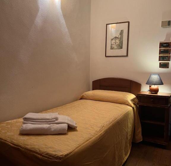 اتاق استاندارد یک نفره, Hg Hotel Italia
