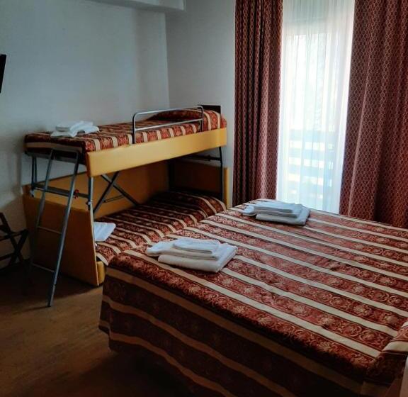 اتاق کلاسیک چهارنفره, Hg Hotel Italia