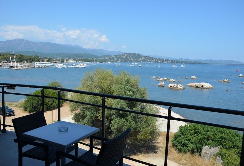 Standard Triple Room Sea View, Les Roches Blanches