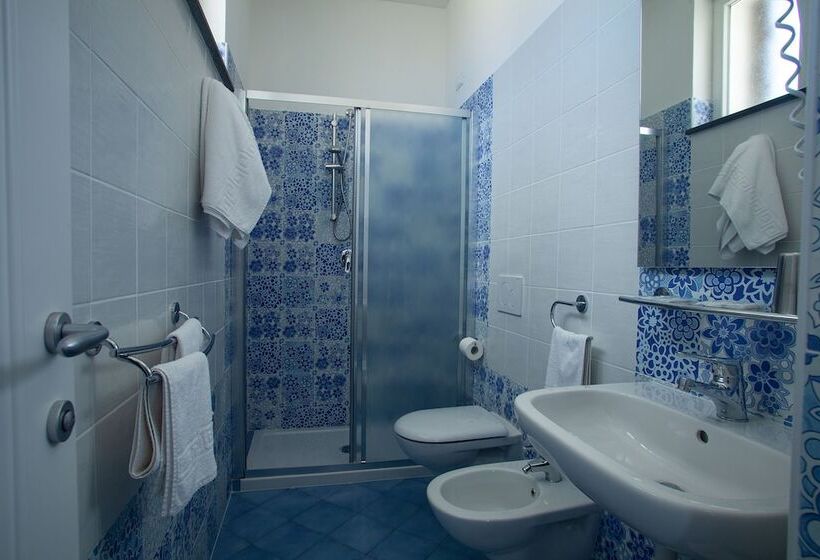 اتاق استاندارد سه تخته با بالکن, & Residence Matarese