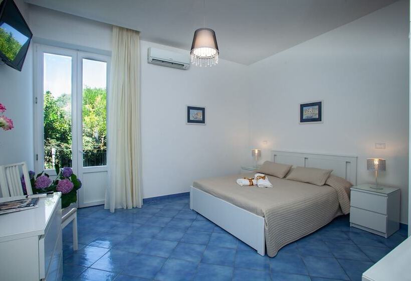 اتاق استاندارد سه تخته با بالکن, & Residence Matarese