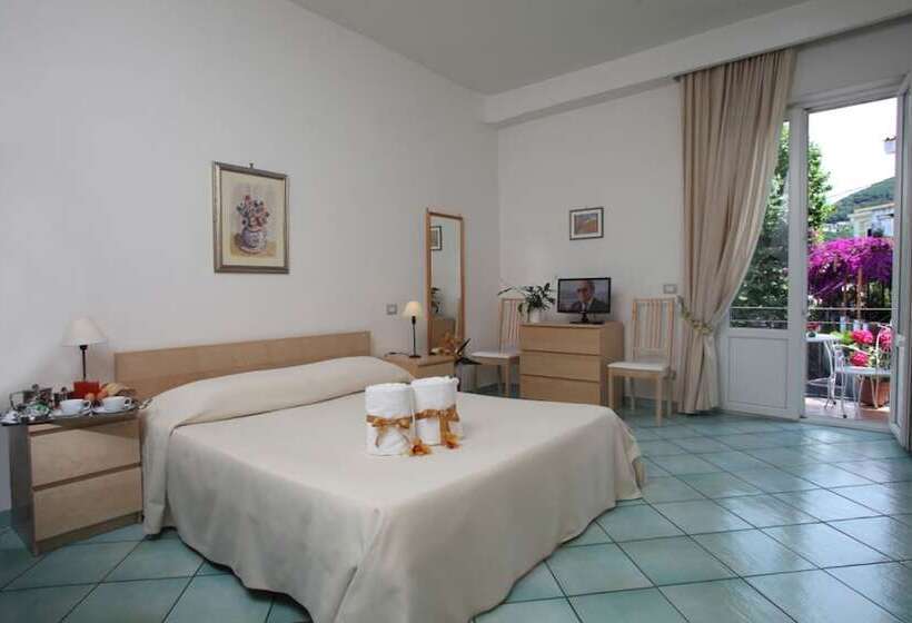 اتاق استاندارد سه تخته با بالکن, & Residence Matarese