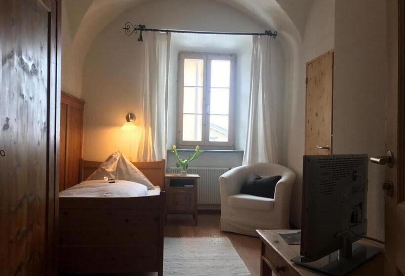 Standard Single Room, Palazzo Mysanus Samedan