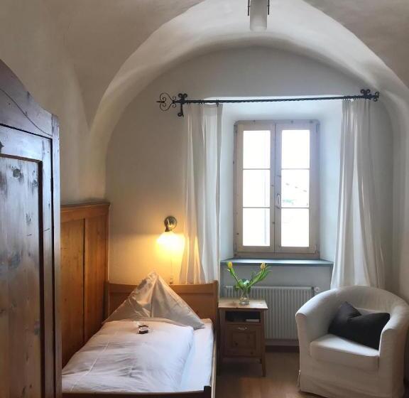 Standard Single Room, Palazzo Mysanus Samedan