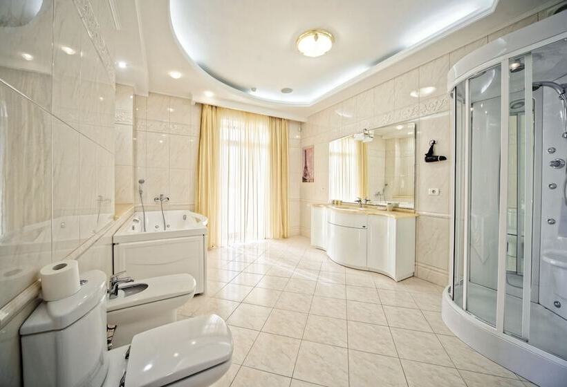 ویلای 1 خوابه, Villa Le Premier Maestro