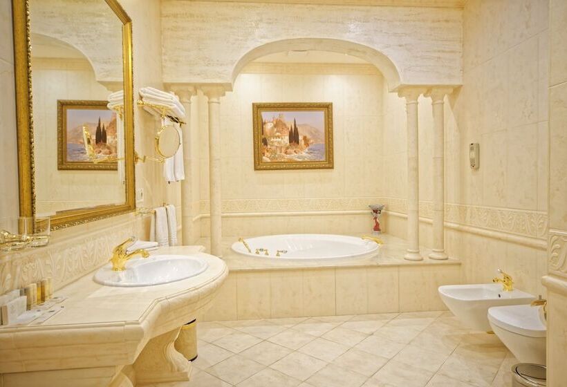 سوئیت رویال, Villa Le Premier Maestro