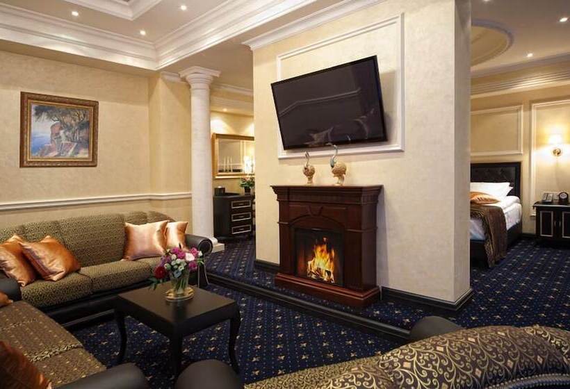 سوئیت رویال, Villa Le Premier Maestro