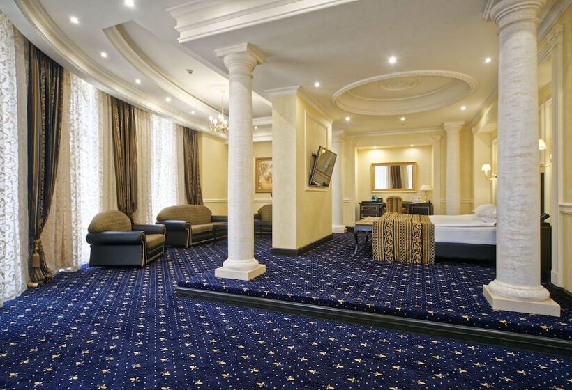 سوئیت رویال, Villa Le Premier Maestro