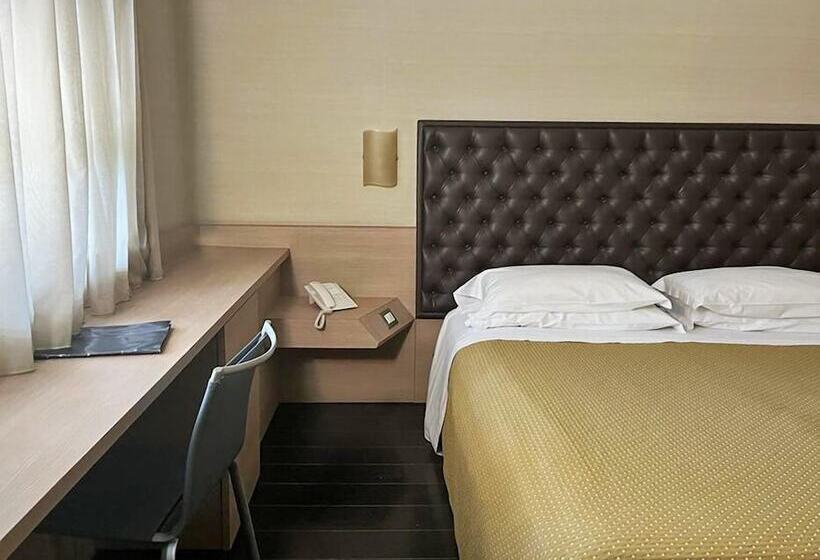 اتاق استاندارد یک نفره, Viva Hotel Avellino
