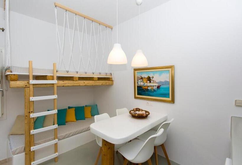 سوییت خانوادگی, Valena Mare Suites & Apartments