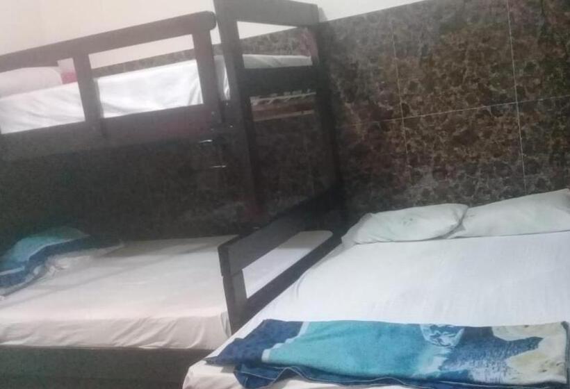 اتاق خانوادگی, Habitacion Vacacional Camboriu