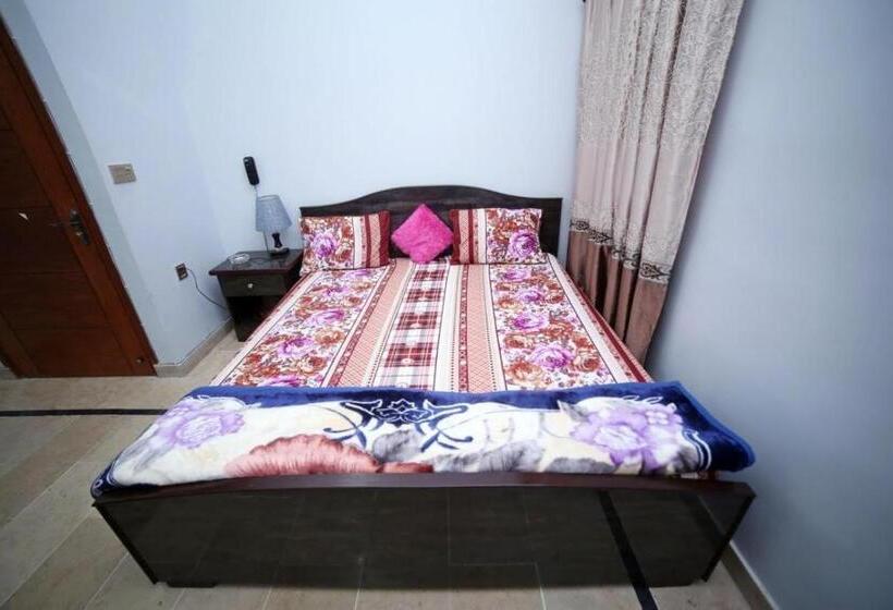 اتاق لوکس, Seasons Inn