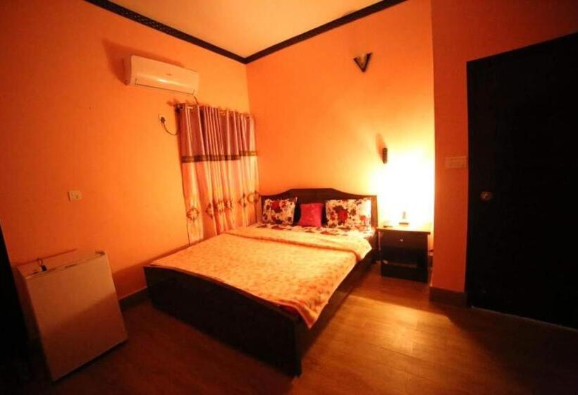 اتاق لوکس, Seasons Inn