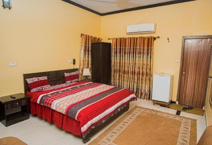 اتاق لوکس, Seasons Inn