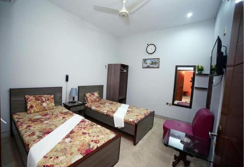اتاق استاندارد, Seasons Inn