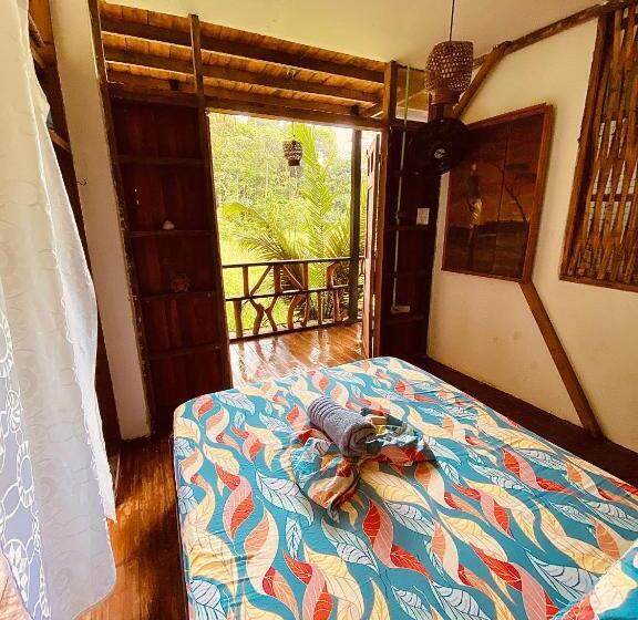 اتاق لوکس, Utria Hostel