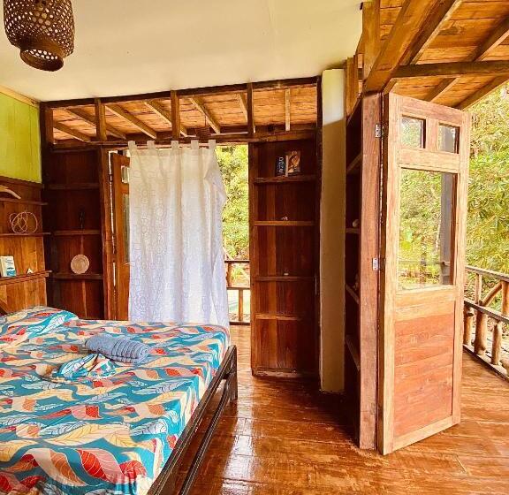 اتاق لوکس, Utria Hostel