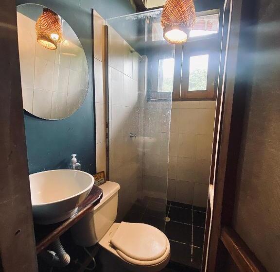 اتاق لوکس سه تخته, Utria Hostel