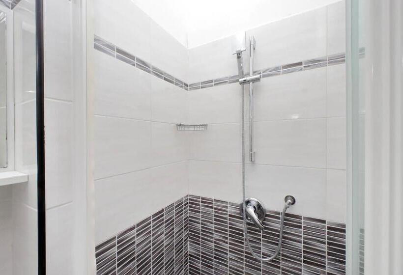 اتاق استاندارد سه نفره, B&b Giuly