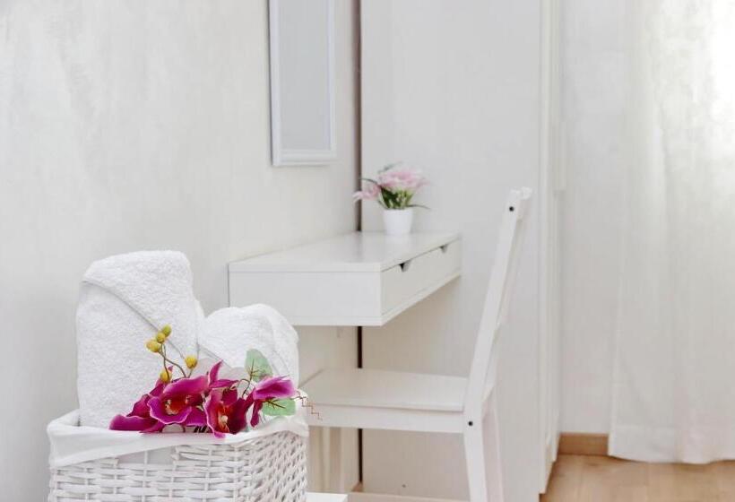 اتاق استاندارد سه نفره, B&b Giuly