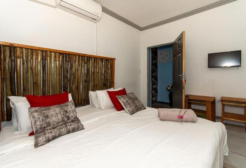 家庭房带园景, Woodpeckers Guest House