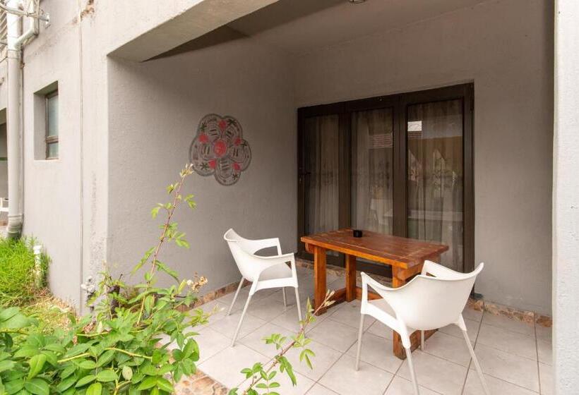 家庭套房, Woodpeckers Guest House