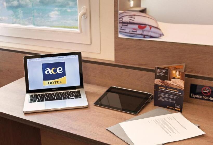 اتاق استاندارد, Ace Hotel Roanne