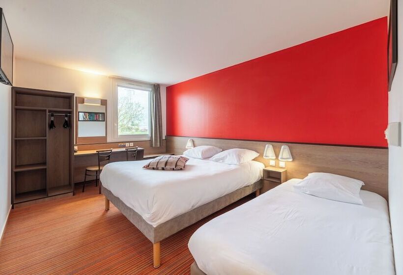 اتاق استاندارد سه نفره, Ace Hotel Roanne