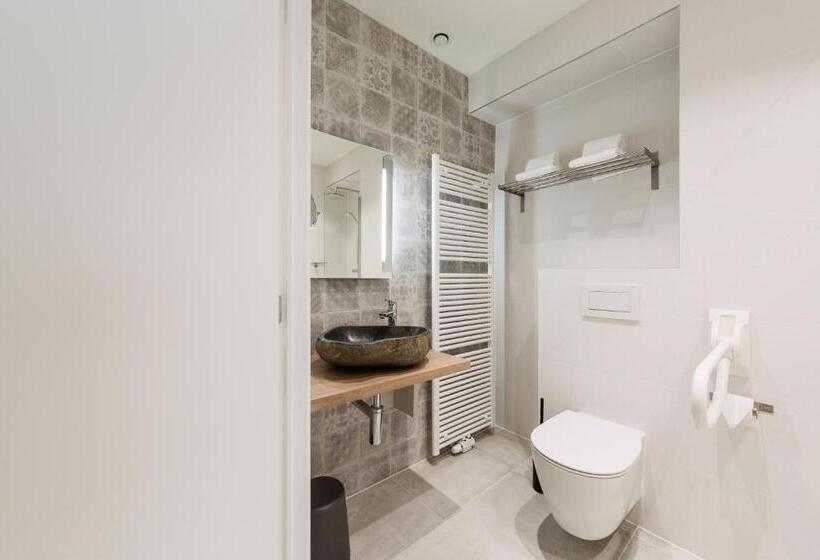 اتاق سوپریور با چشم‌انداز دریا, C Hotels Helios