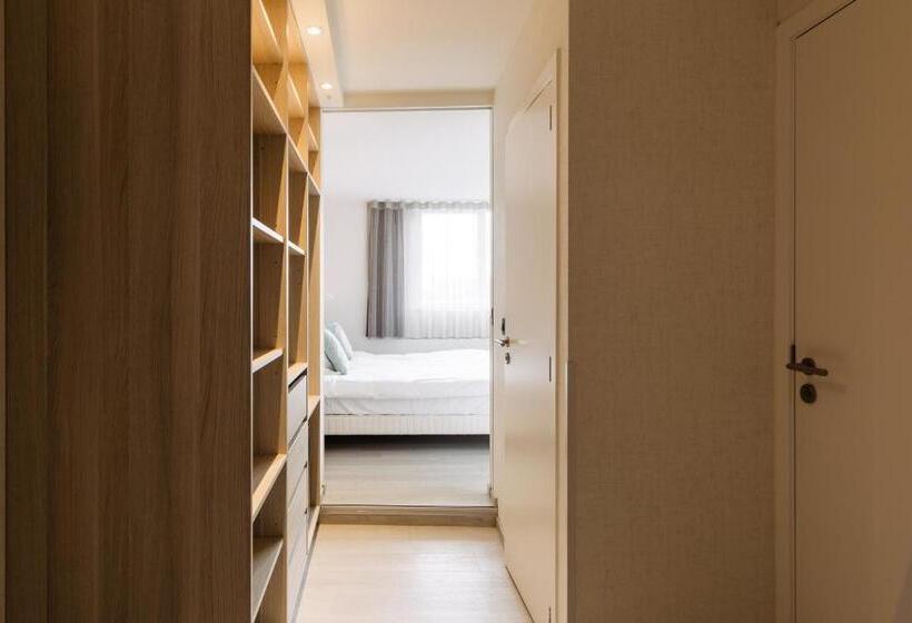 اتاق خانوادگی, C Hotels Helios