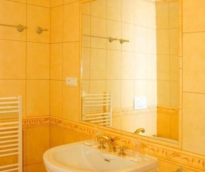 سوییت جونیور, Boutique Hotel Carpe Diem