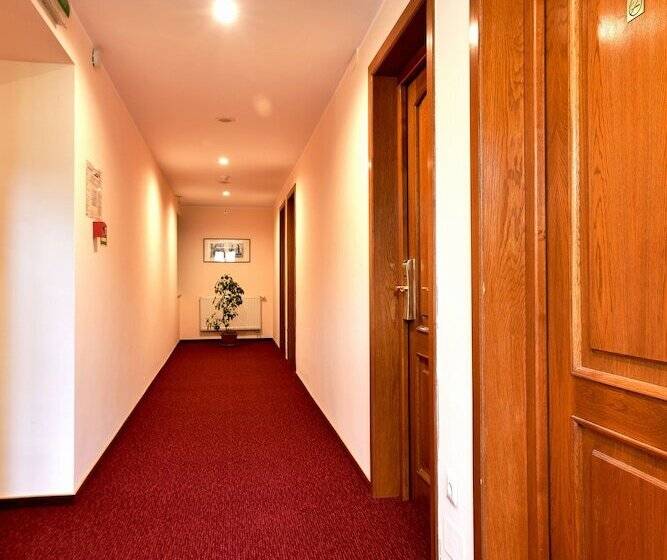 اتاق راحتی, Brasov