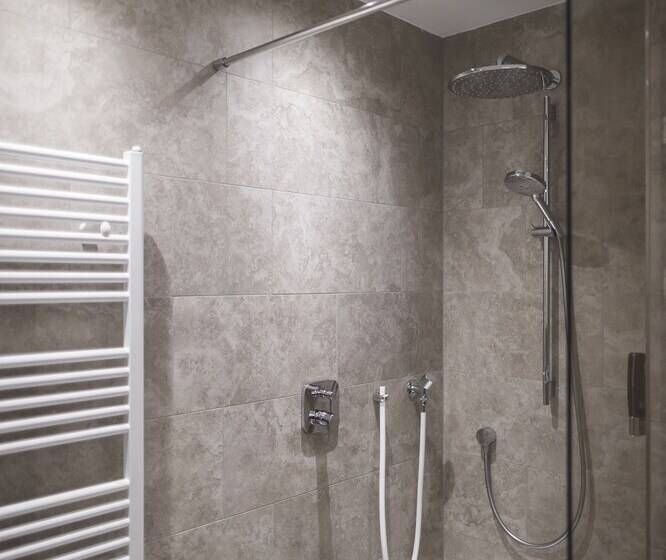 Suite Junior, Emma Historic