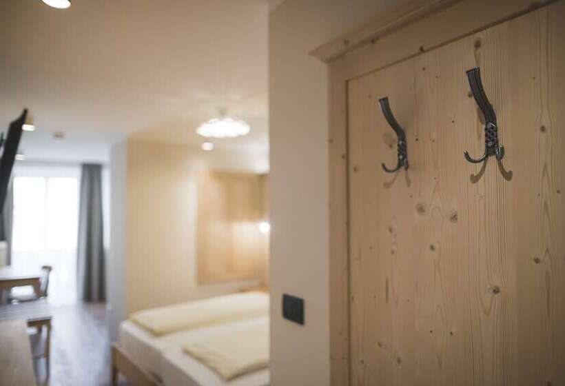 Suite Junior Affaccio Interno, Emma Historic