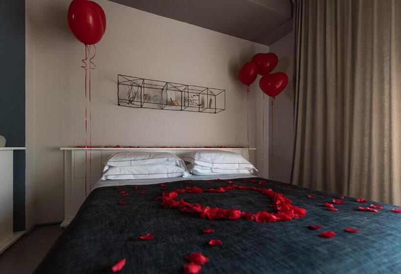 اتاق استاندارد با چشم‌انداز دریا, Il Fogliano Hotel New Life