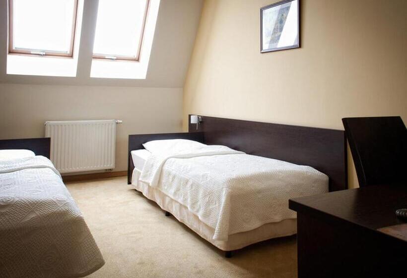 Standard Single Room, Kuźnia