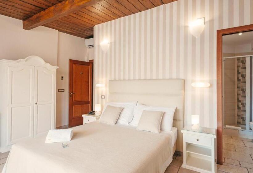 Standard Room with Terrace, L Arcangelo   Boutique