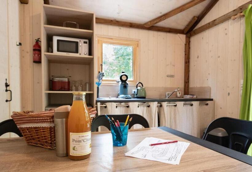 کابین, Le Village De La Champagne  Slowmoov