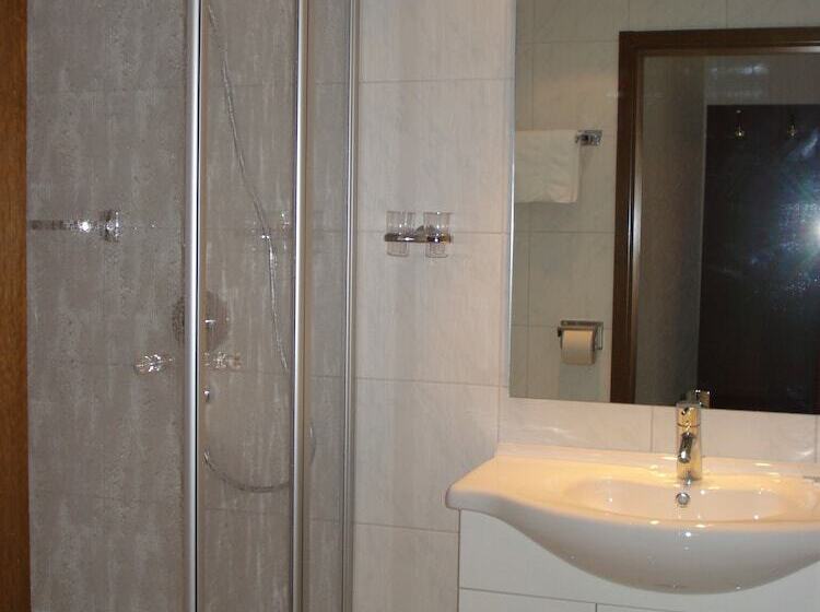 اتاق استاندارد, Rebstock