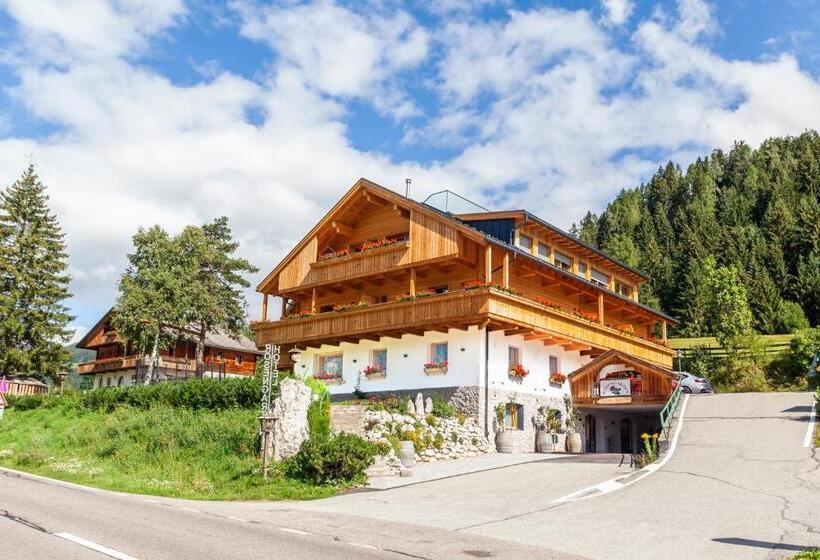 اتاق استاندارد با بالکن, Rosengarten