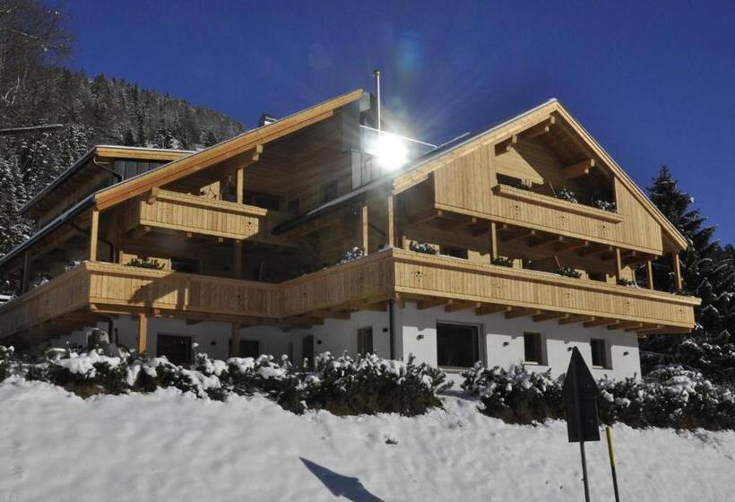 اتاق استاندارد با بالکن, Rosengarten