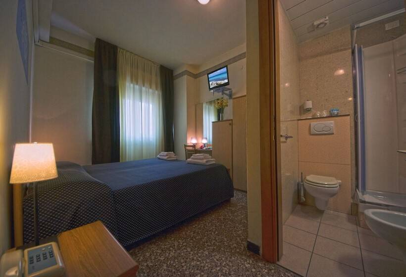 Standard Room, Savoia