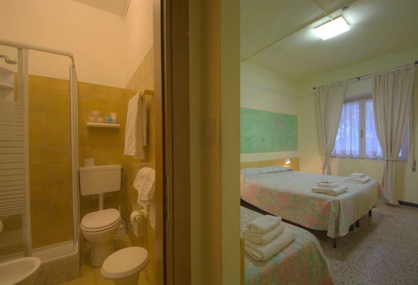 Standard Room, Savoia