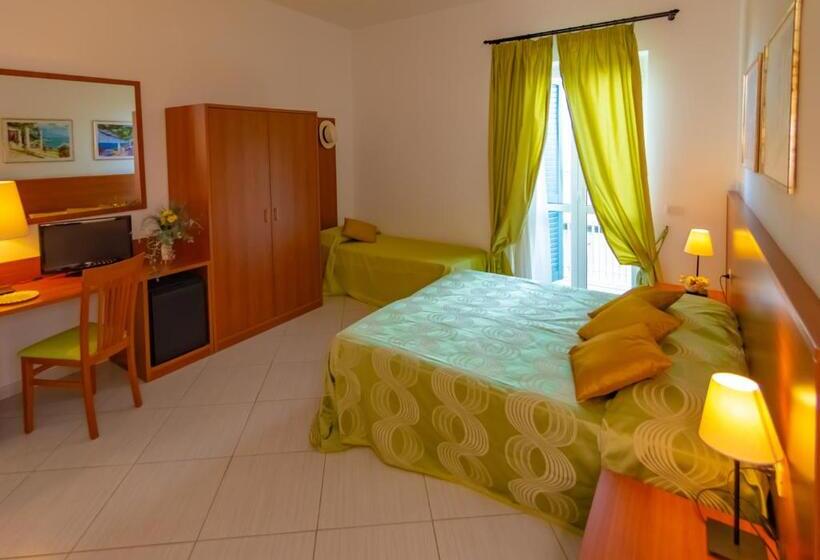 Chambre Familiale, Solaria